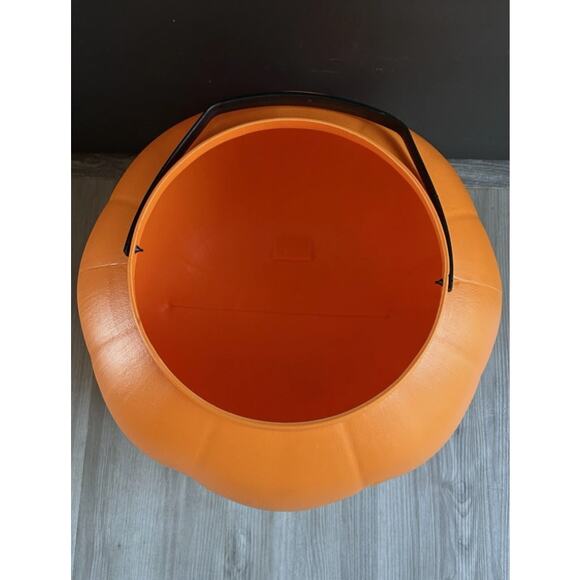 JUMBO 16" Halloween Blow Mold Pumpkin Pail Target Large Candy Bucket w/ Handle - Picture 2 of 6